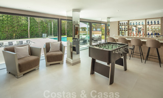Villa de lujo contemporánea en venta con vistas panorámicas al mar y a la montaña La Concha, en la prestigiosa Milla de Oro de Marbella 41326 