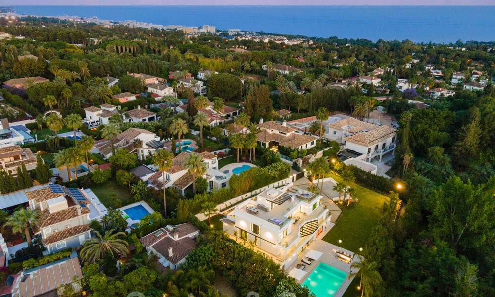 Villa de lujo contemporánea en venta con vistas panorámicas al mar y a la montaña La Concha, en la prestigiosa Milla de Oro de Marbella 41333