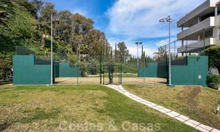 Apartamento reformado y moderno en venta con una amplia terraza en Nueva Andalucía, Marbella 41344 