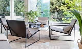 Apartamento reformado y moderno en venta con una amplia terraza en Nueva Andalucía, Marbella 41359 