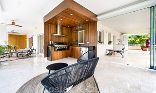 Apartamento reformado y moderno en venta con una amplia terraza en Nueva Andalucía, Marbella 41362 