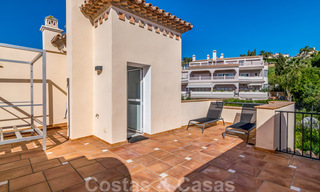 Lujoso ático dúplex en venta con vistas panorámicas al mar en Benahavis – Marbella 41428 