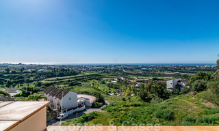 Lujoso ático dúplex en venta con vistas panorámicas al mar en Benahavis – Marbella 41430 