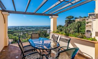 Lujoso ático dúplex en venta con vistas panorámicas al mar en Benahavis – Marbella 41459 