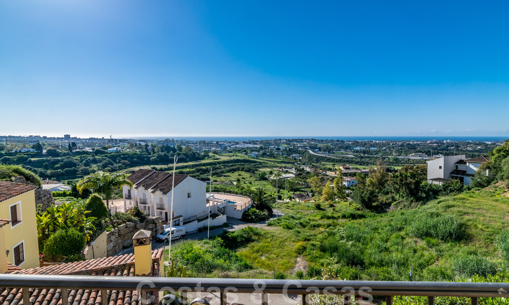 Lujoso ático dúplex en venta con vistas panorámicas al mar en Benahavis – Marbella 41461