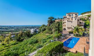 Lujoso ático dúplex en venta con vistas panorámicas al mar en Benahavis – Marbella 41462 