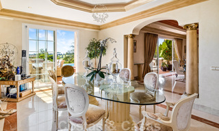 Villa de lujo en venta, con vistas al golf- y al mar, en Marbella - Benahavis 41522 