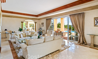 Villa de lujo en venta, con vistas al golf- y al mar, en Marbella - Benahavis 41523 