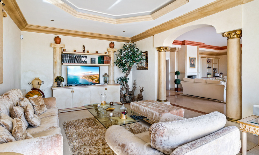 Villa de lujo en venta, con vistas al golf- y al mar, en Marbella - Benahavis 41526