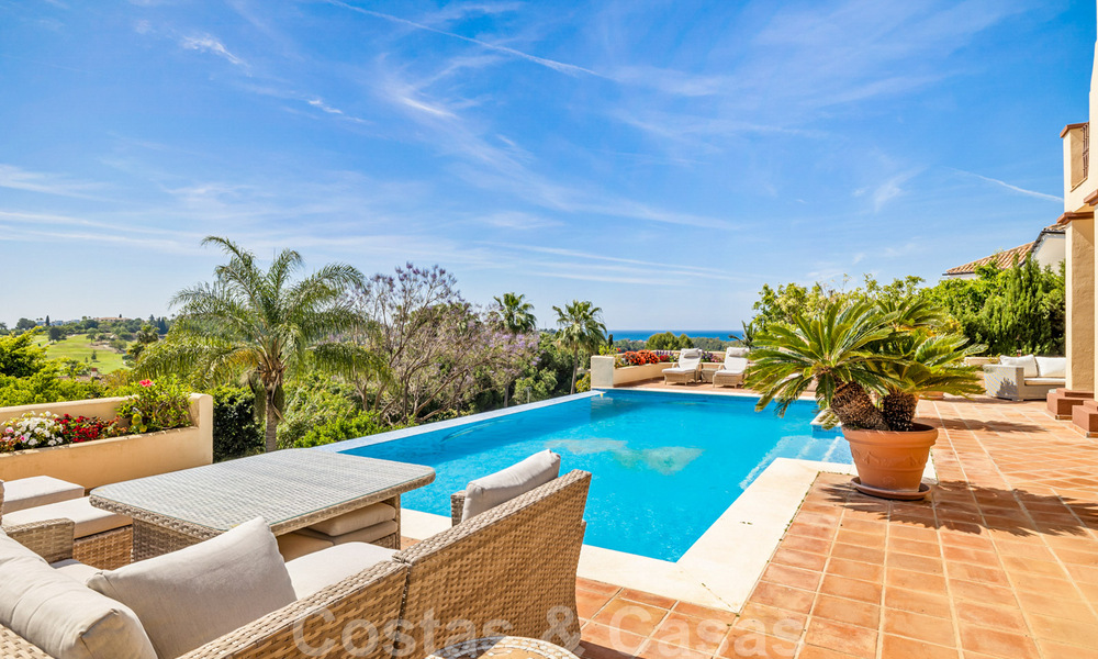 Villa de lujo en venta, con vistas al golf- y al mar, en Marbella - Benahavis 41527