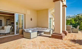 Villa de lujo en venta, con vistas al golf- y al mar, en Marbella - Benahavis 41542 