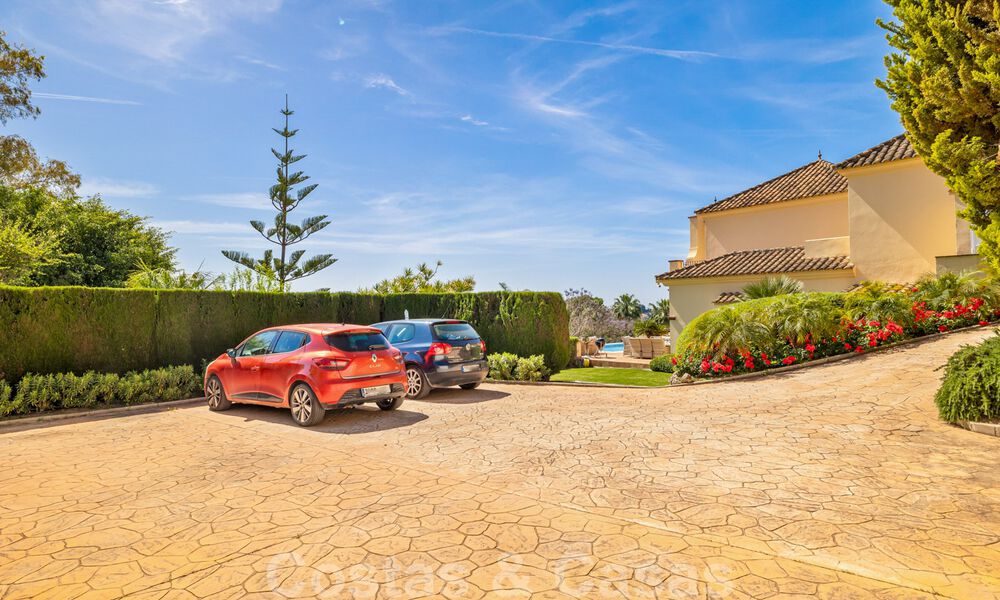 Villa de lujo en venta, con vistas al golf- y al mar, en Marbella - Benahavis 41545