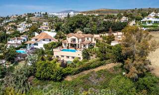 Villa de lujo en venta, con vistas al golf- y al mar, en Marbella - Benahavis 41565 