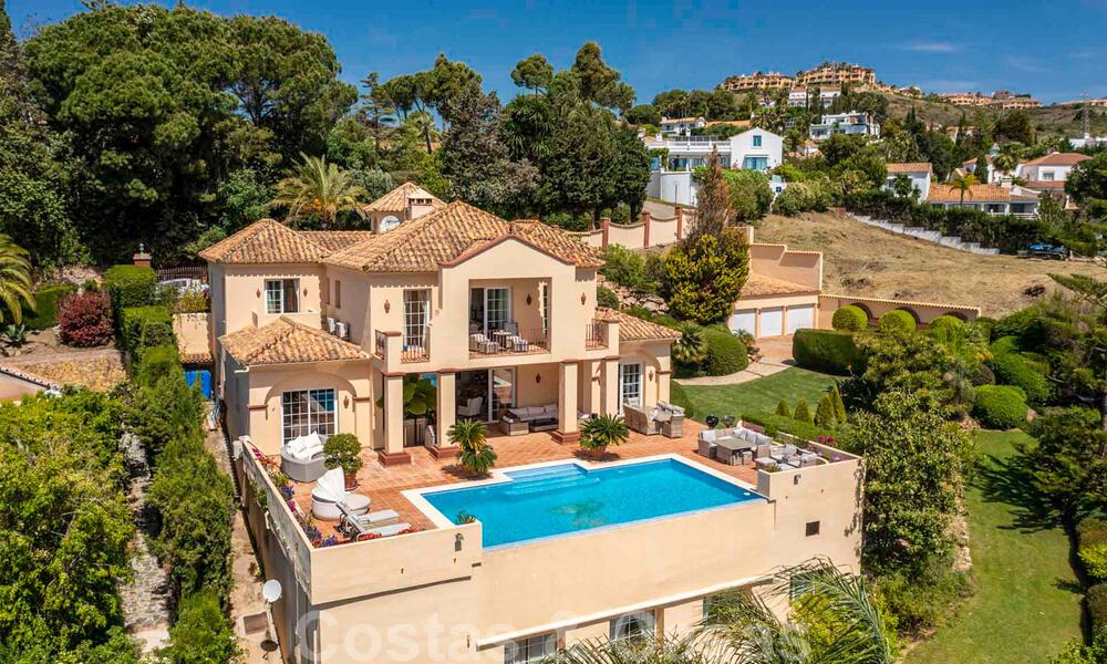 Villa de lujo en venta, con vistas al golf- y al mar, en Marbella - Benahavis 41567