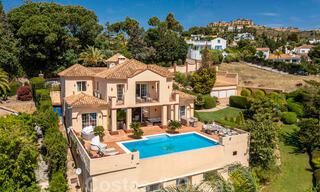 Villa de lujo en venta, con vistas al golf- y al mar, en Marbella - Benahavis 41567 