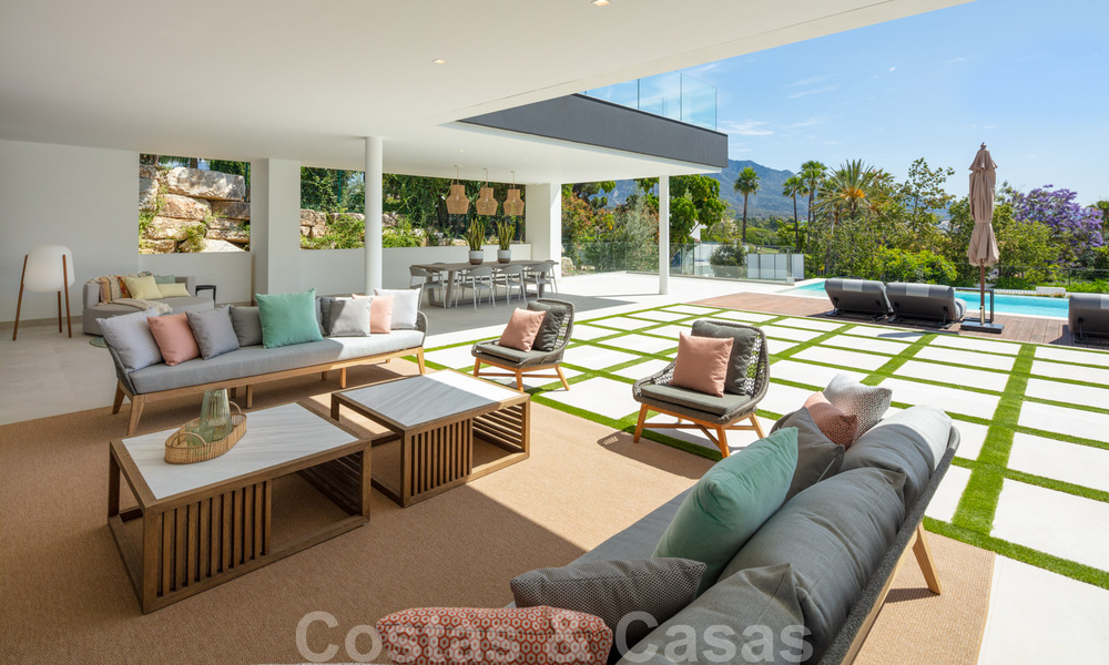 Lujosa villa de estilo LA en venta, con vistas despejadas a La Concha, en Nueva Andalucía - Marbella 41721
