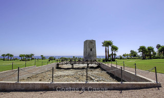 Torre Bermeja: Amplios apartamentos de lujo en venta en un exclusivo complejo en primera línea de playa entre Marbella y Estepona 41583 