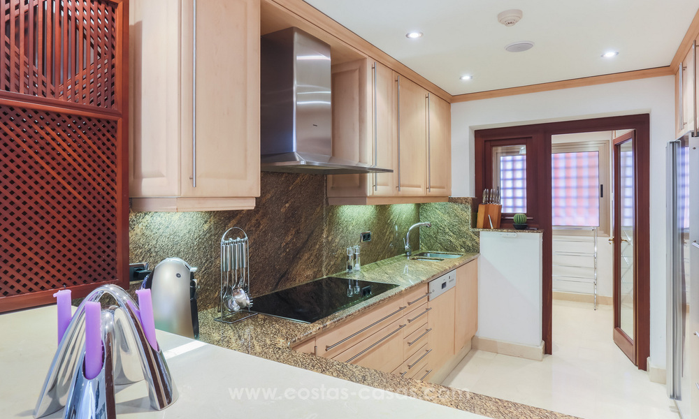 Torre Bermeja: Amplios apartamentos de lujo en venta en un exclusivo complejo en primera línea de playa entre Marbella y Estepona 41604