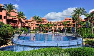 Torre Bermeja: Amplios apartamentos de lujo en venta en un exclusivo complejo en primera línea de playa entre Marbella y Estepona 42270 