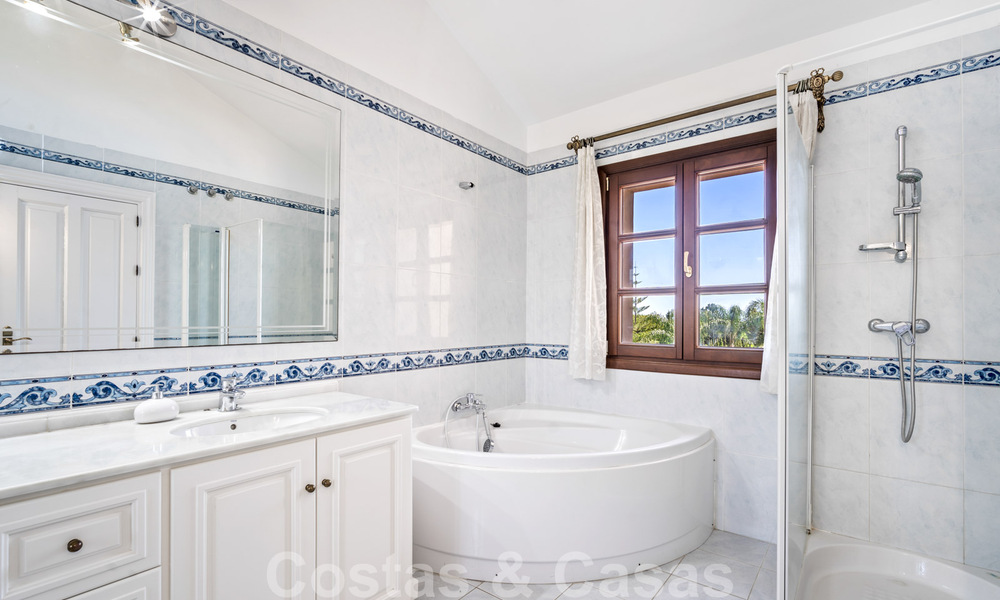 Villa tradicional de lujo en venta en Benahavis - Marbella 41877