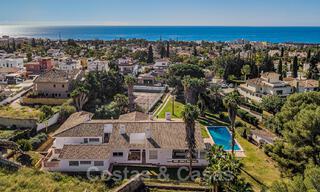 Oportunidad de inversión. Encantadora villa en venta en una gran parcela con vistas al mar en zona tranquila cerca del centro de Marbella 41795 