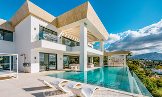Villa modernista en venta con vistas panorámicas al mar en Marbella - Benahavis 41921