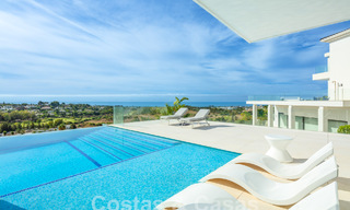 Villa modernista en venta con vistas panorámicas al mar en Marbella - Benahavis 58751 