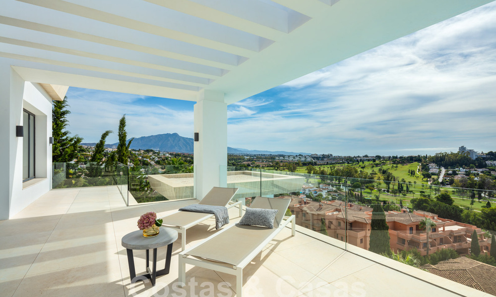 Villa modernista en venta con vistas panorámicas al mar en Marbella - Benahavis 58755