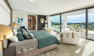 Villa modernista en venta con vistas panorámicas al mar en Marbella - Benahavis 58757 