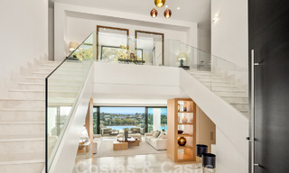 Villa modernista en venta con vistas panorámicas al mar en Marbella - Benahavis 58760 