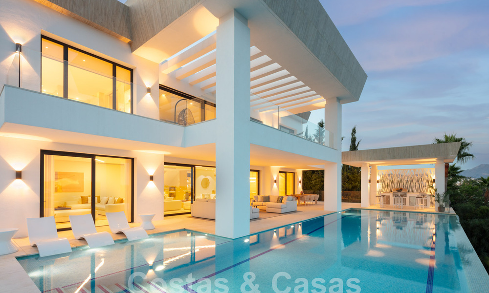 Villa modernista en venta con vistas panorámicas al mar en Marbella - Benahavis 58781