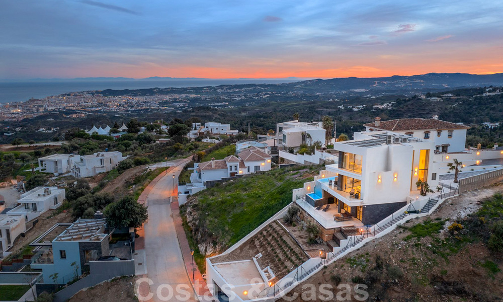 Villa arquitectónica y moderna de lujo en venta en Mijas, Costa del Sol 41931