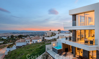 Villa arquitectónica y moderna de lujo en venta en Mijas, Costa del Sol 41955 