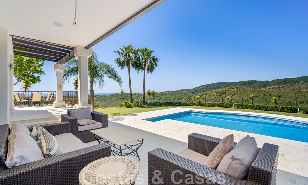 Villa lujosa en venta con vistas al mar en Benahavis - Marbella 41970