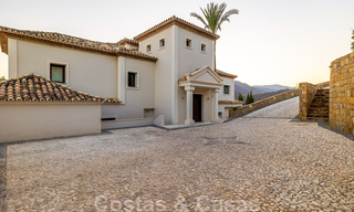 Villa lujosa en venta con vistas al mar en Benahavis - Marbella 44085 