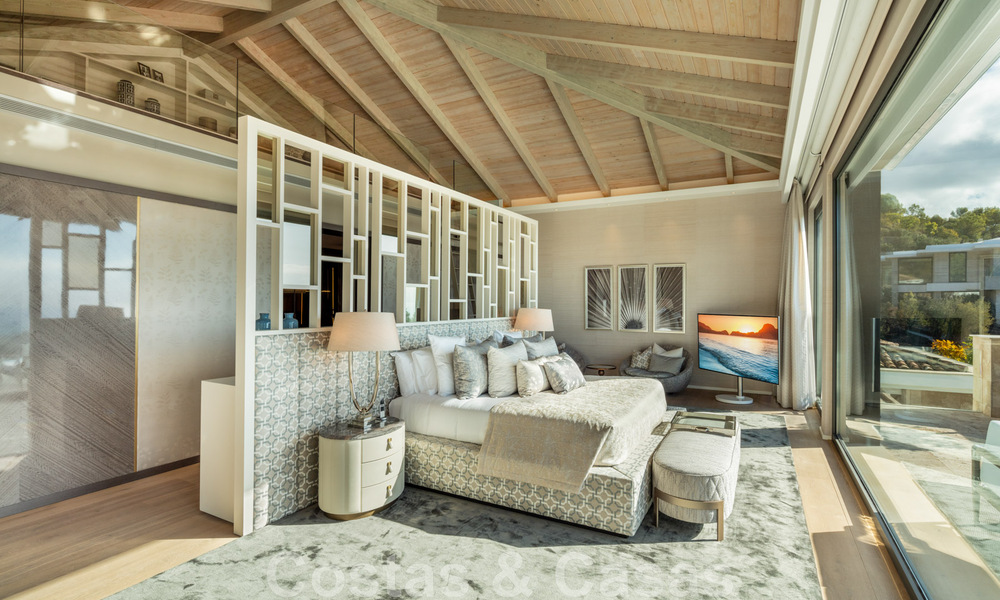 Villa de lujo contemporánea y moderna en venta en estilo resort con vistas panorámicas al mar en Cascada de Camojan en Marbella 42091
