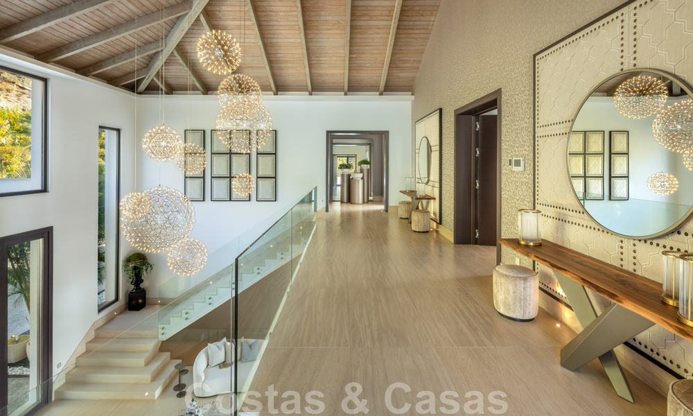 Villa de lujo contemporánea y moderna en venta en estilo resort con vistas panorámicas al mar en Cascada de Camojan en Marbella 42097
