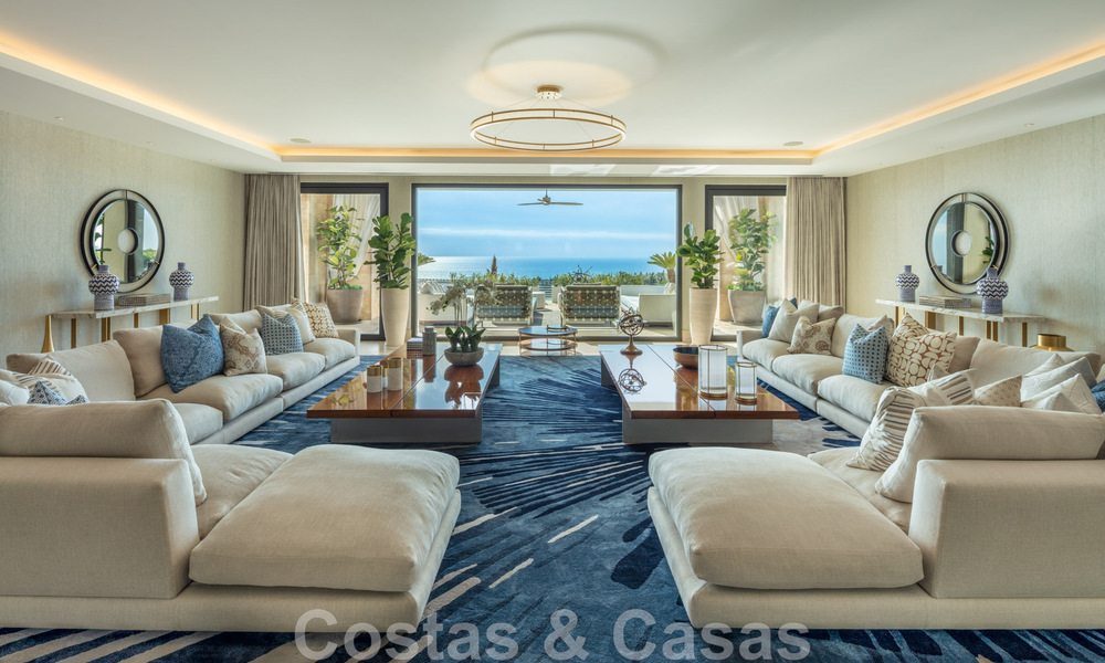 Villa de lujo contemporánea y moderna en venta en estilo resort con vistas panorámicas al mar en Cascada de Camojan en Marbella 42101