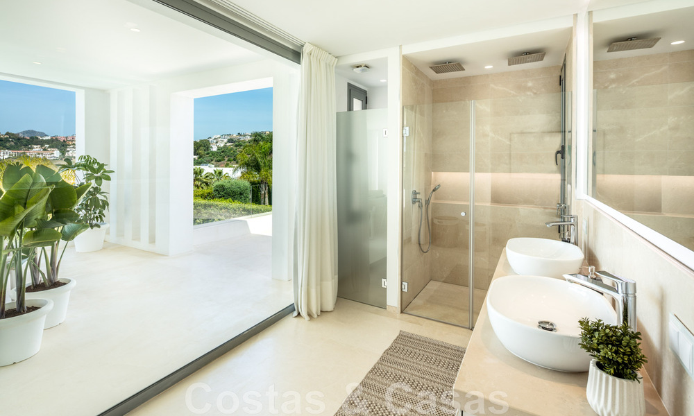 Villa de diseño en venta en una exclusiva urbanización de Nueva Andalucía - Marbella 42143