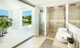 Villa de diseño en venta en una exclusiva urbanización de Nueva Andalucía - Marbella 42143 
