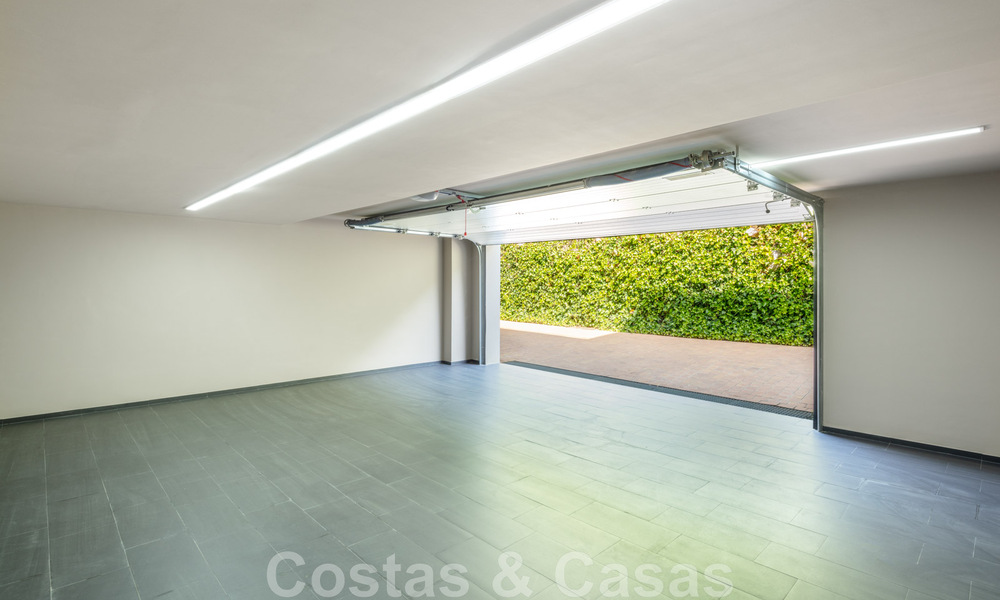 Villa de diseño en venta en una exclusiva urbanización de Nueva Andalucía - Marbella 42147