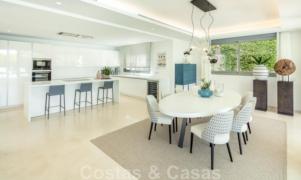 Villa de diseño en venta en una exclusiva urbanización de Nueva Andalucía - Marbella 42157