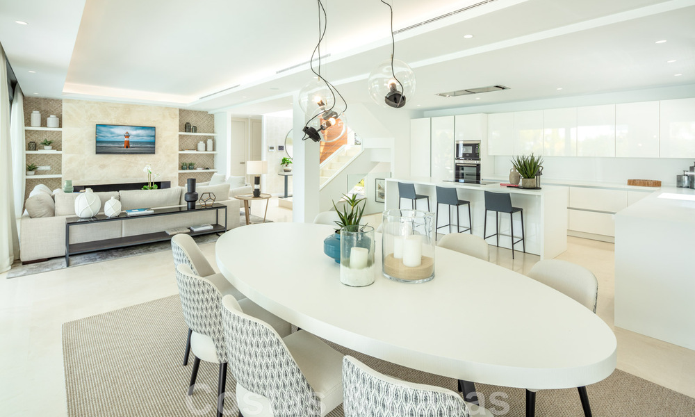 Villa de diseño en venta en una exclusiva urbanización de Nueva Andalucía - Marbella 42160