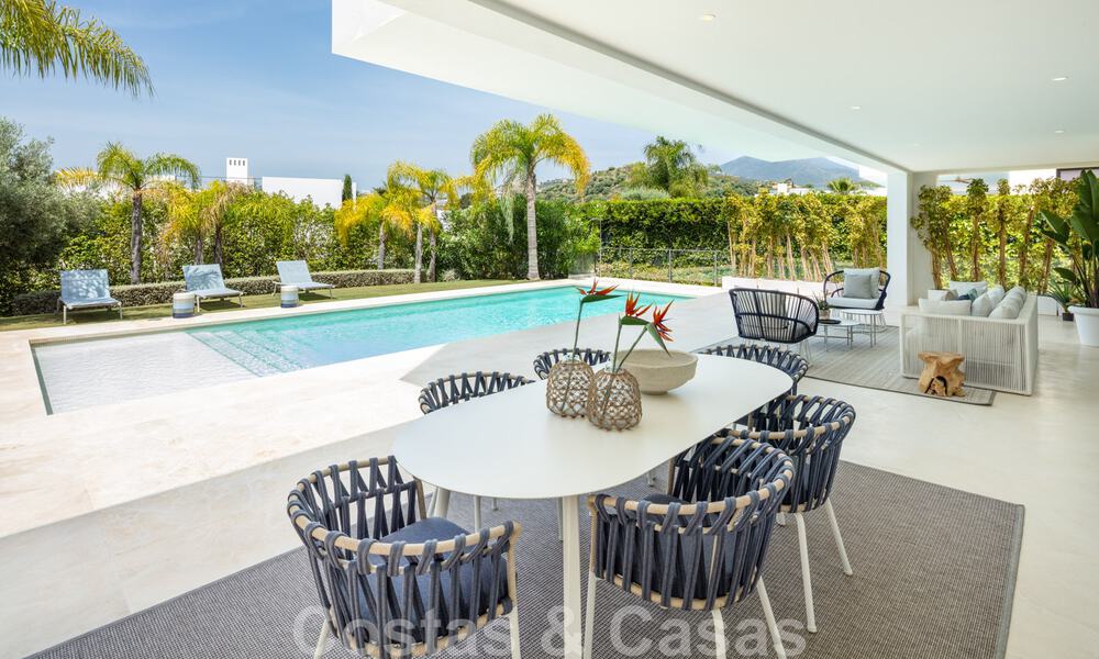 Villa de diseño en venta en una exclusiva urbanización de Nueva Andalucía - Marbella 42163