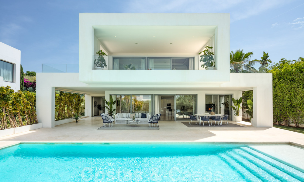 Villa de diseño en venta en una exclusiva urbanización de Nueva Andalucía - Marbella 42166