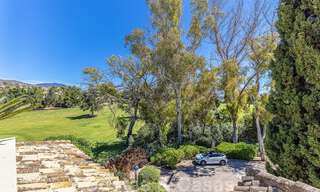 Ático de lujo en venta en un precioso complejo en primera línea de golf en Nueva Andalucía, Marbella 51683 