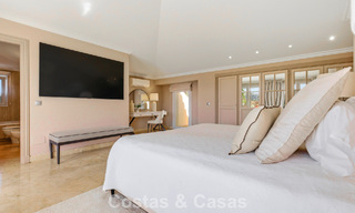 Ático de lujo en venta en un precioso complejo en primera línea de golf en Nueva Andalucía, Marbella 796973 