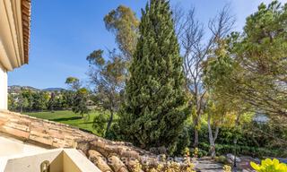 Ático de lujo en venta en un precioso complejo en primera línea de golf en Nueva Andalucía, Marbella 796990 