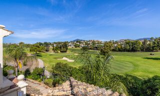 Ático de lujo en venta en un precioso complejo en primera línea de golf en Nueva Andalucía, Marbella 797003 