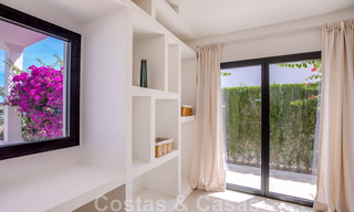 Se vende villa de estilo mediterráneo recientemente renovada, con vistas al mar, en una comunidad elevada y cerrada en Marbella - Benahavis 42886 